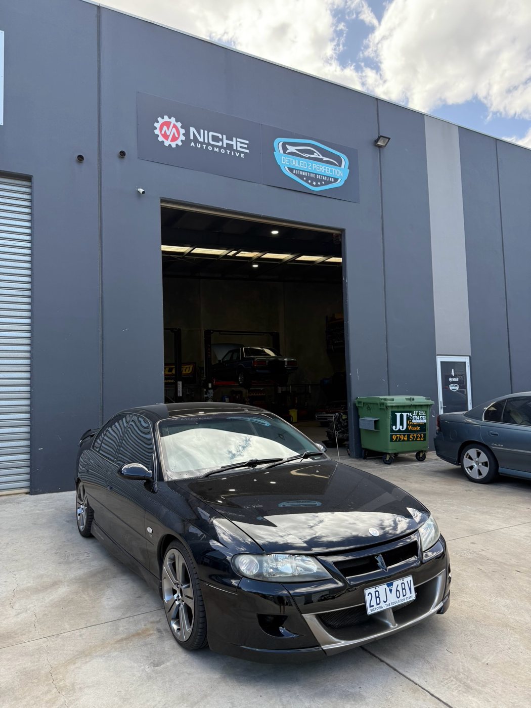Niche Automotive workshop in Sunshine West