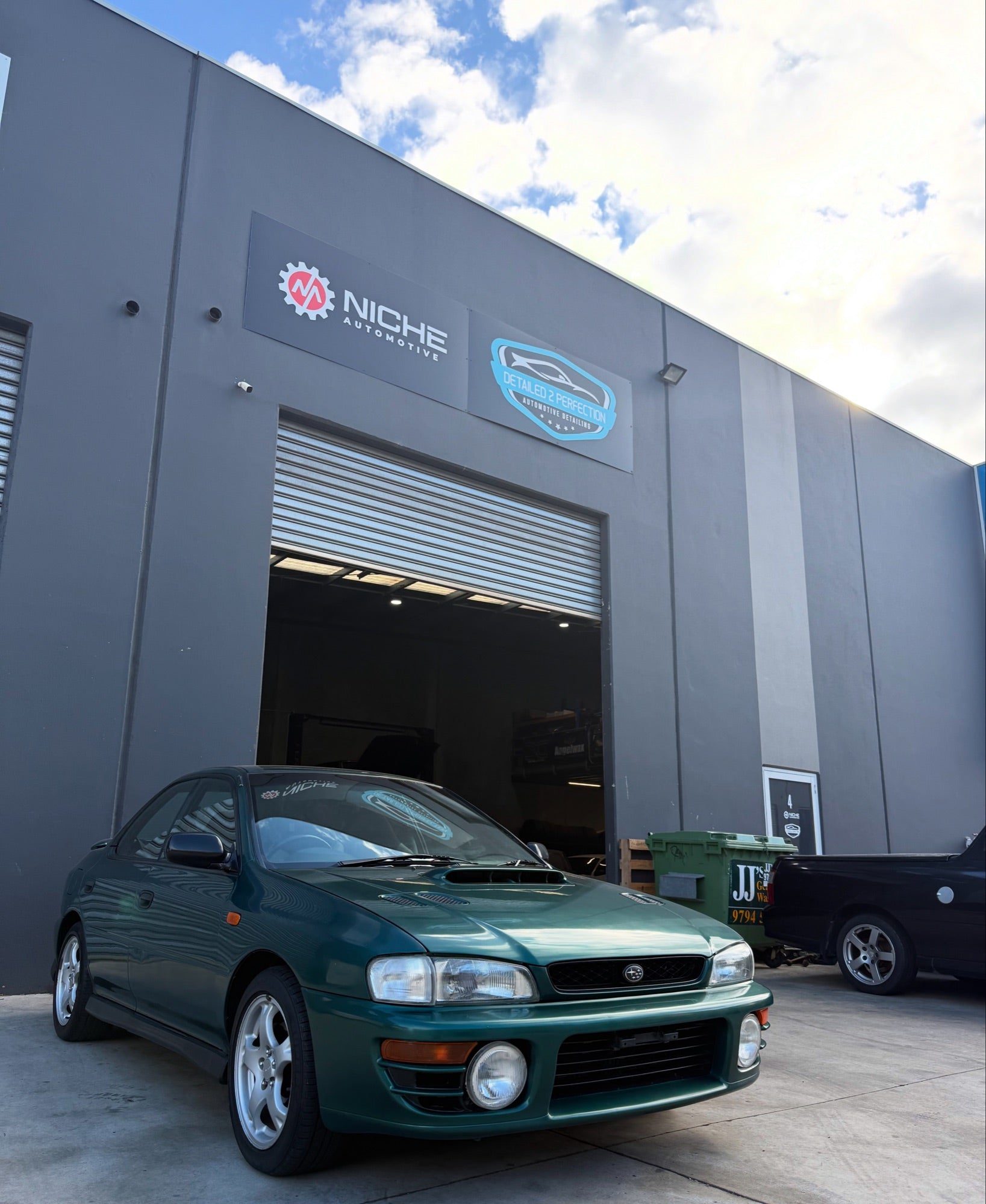 Niche Automotive workshop in Sunshine West