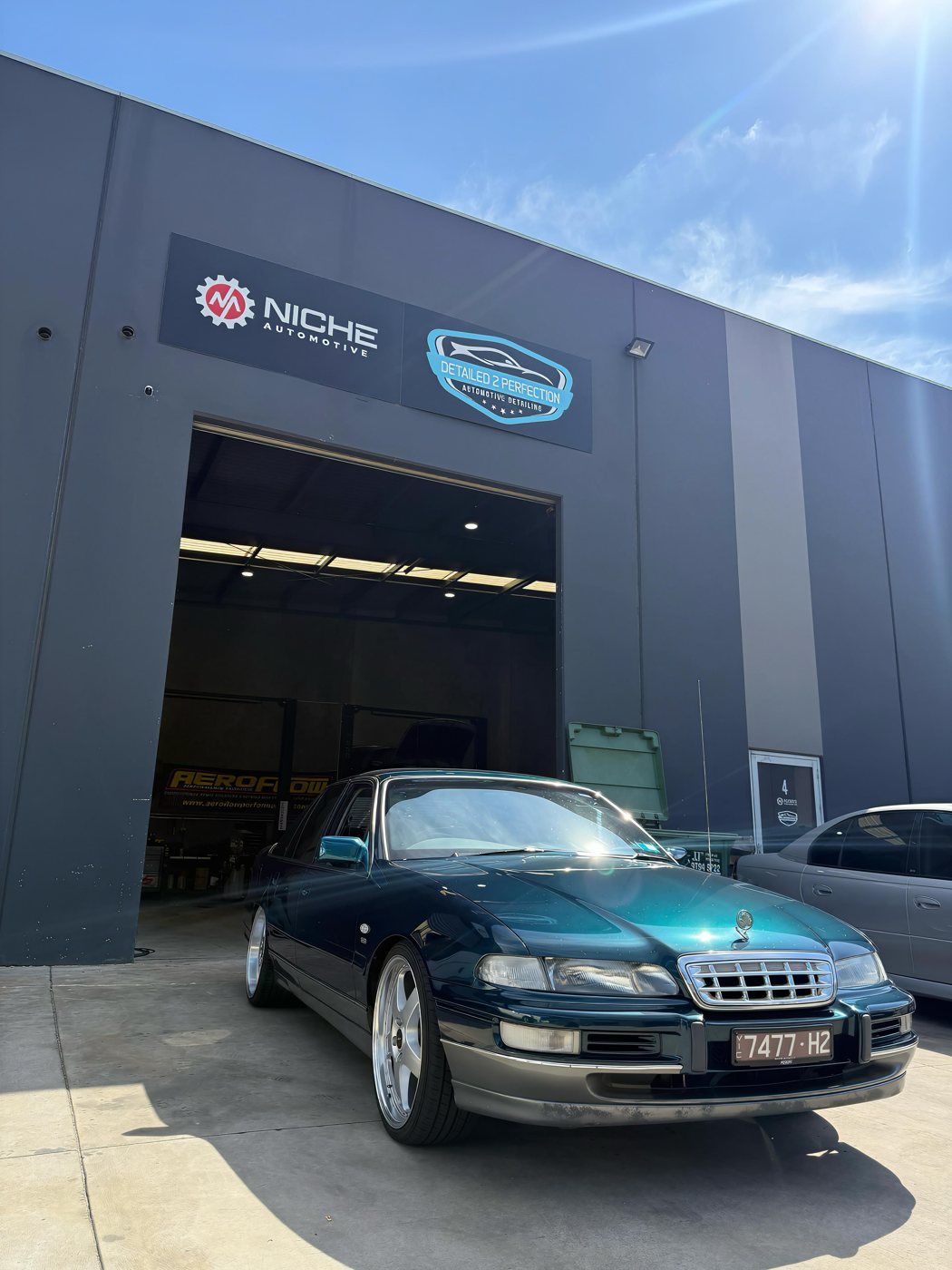Niche Automotive workshop in Sunshine West
